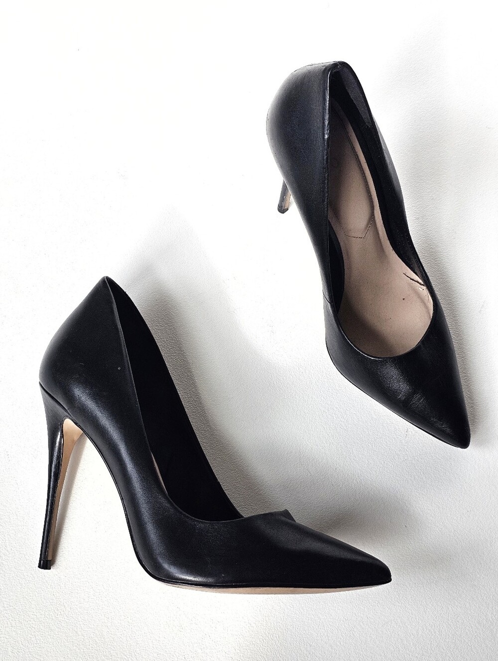 ALDO Black Leather Pointed Toe Stiletto Pumps Heels Size 8.5 Classic Career
